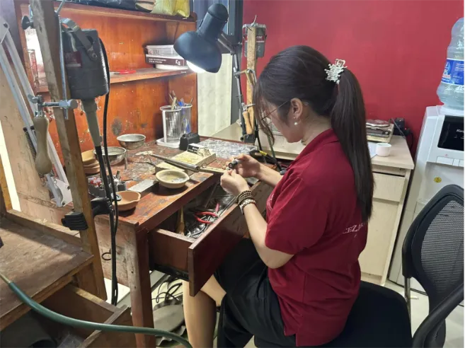 học kim hoàn có khó?