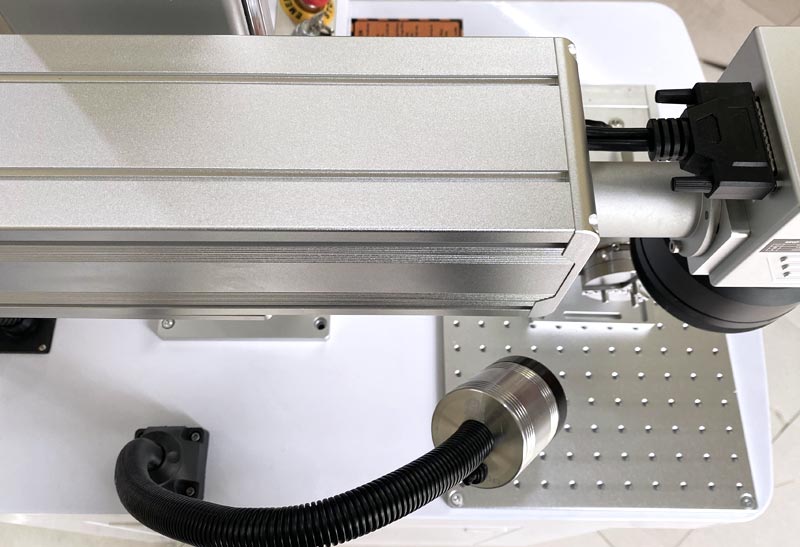 Máy khắc laser trang sức