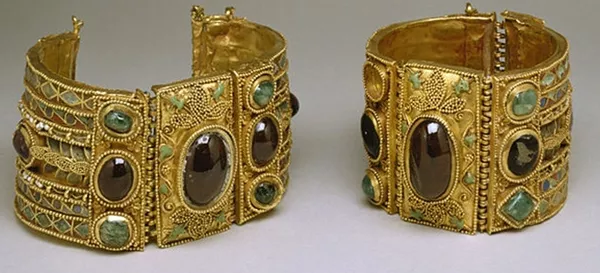 Lịch sử phát triển của trang sức